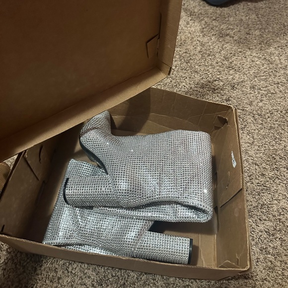 Knee High Sparkly boots - Picture 7 of 7